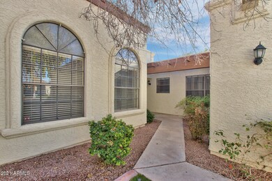 7637 S Taylor Dr, Tempe, AZ 85284 - photo 5