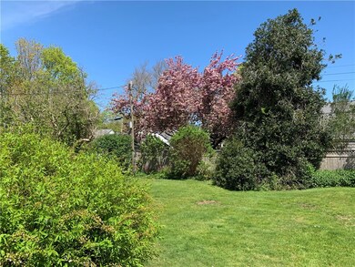 20 Dudley Ave N, Middletown, RI 02842 - photo 2