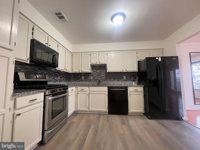 4045 Chetham Way, Woodbridge, VA 22192 - photo 5