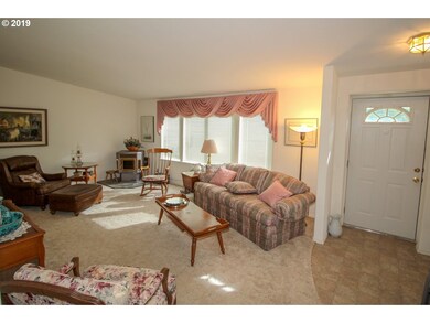 176 Florentine Ave, Florence, OR 97439 - photo 4