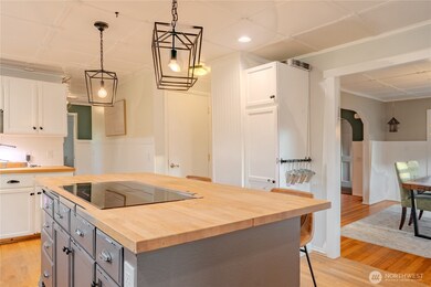 1025 NW Pacific Hwy, La Center, WA 98629 - photo 4