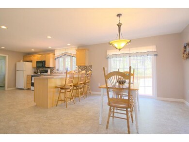 8 Lori Ln, Londonderry, NH 03053 - photo 6