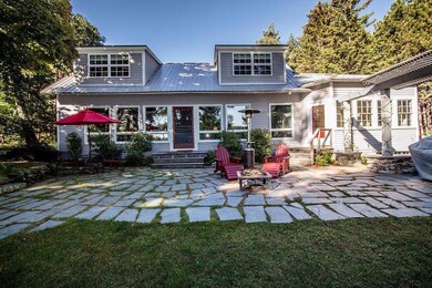 Fabulous rear stone patio with BBQ...