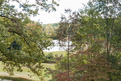 231 Lakeside Dr, Walhalla, SC 29691 - photo 2