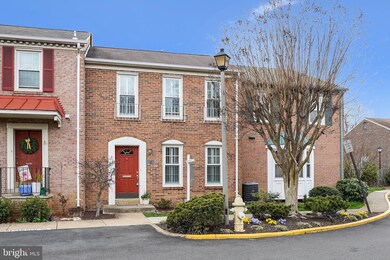 1316 Chetworth Ct, Alexandria, VA 22314 - photo 5