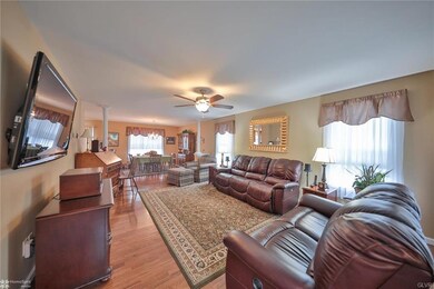847 S Fork Dr, Easton, PA 18040 - photo 2