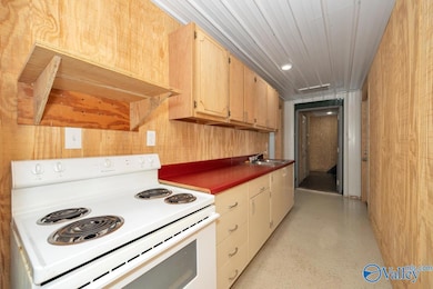 Concrete flooring, recessed lighting