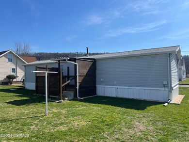 605 E 5th St, Nescopeck, PA 18635 - photo 2