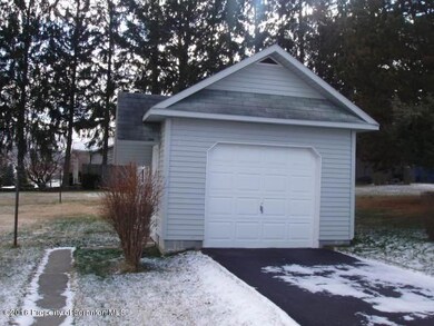 128 Palm St, Olyphant, PA 18447 - photo 3