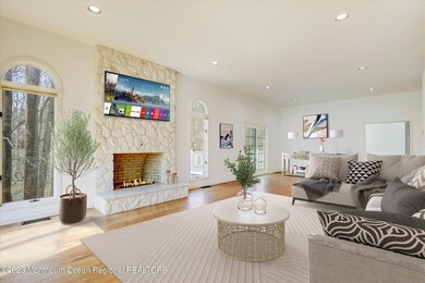 18 Oakcrest Ct, Holmdel, NJ 07733 - photo 6