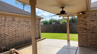 4006 Ivywood Dr, Pearland, TX 77584 - photo 2