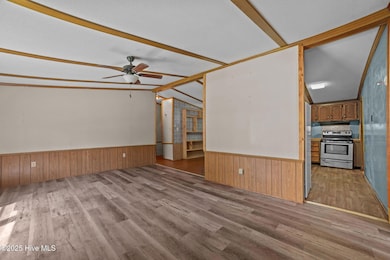 908 W Main St, Williamston, NC 27892 - photo 4