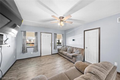 1727 E 24th St, Des Moines, IA 50317 - photo 3