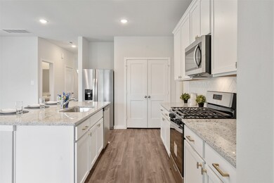 8135 Arrowroot Ln, Magnolia, TX 77354 - photo 4