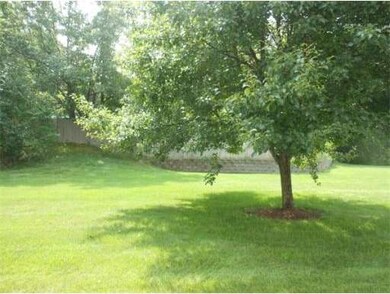 58 Decarolis Dr, Tewksbury, MA 01876 - photo 2