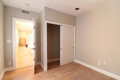 422 Hanover St unit 5, Boston, MA 02113 - photo 7
