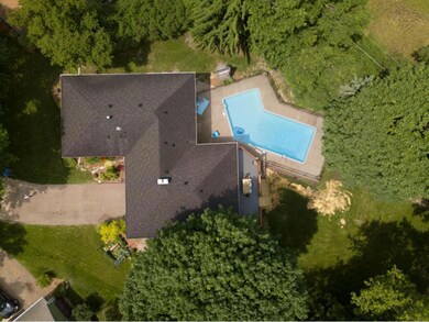 Previous Listing Pool Picture