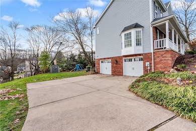 144 Stonewood Dr, Bethel Park, PA 15102 - photo 5