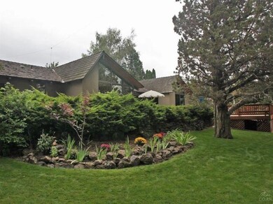 241 NW Canyon Dr, Redmond, OR 97756 - photo 6