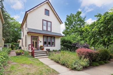 01-300-3rd-St-Ann-Arbor-MI-48103-WindowS