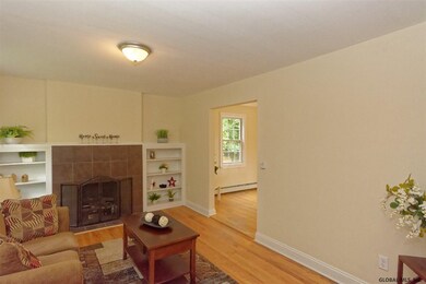 9 Kingston St, Albany, NY 12204 - photo 6
