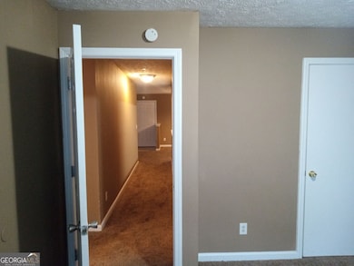 8202 Fairington Village Dr, Lithonia, GA 30038 - photo 3