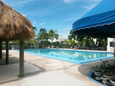 Exec Bay - pool
