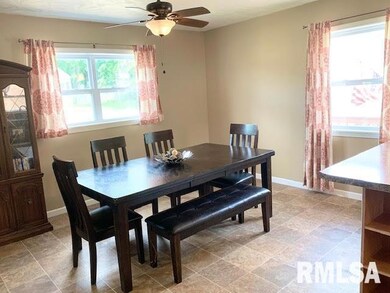 1541 W 35th St, Davenport, IA 52806 - photo 7
