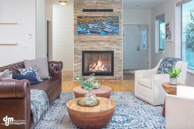 Living Room_DMD_0487-SMALL