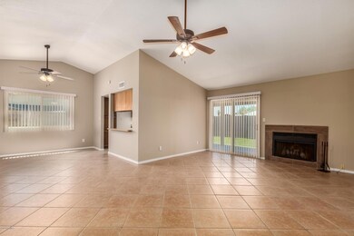 4202 N 79th Dr, Phoenix, AZ 85033 - photo 6