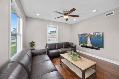 407 Sheldon Ave, Aurora, IL 60506 - photo 6