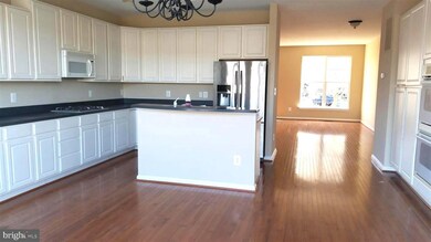 9037 Ribbon Falls Loop, Bristow, VA 20136 - photo 6