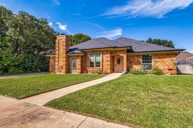 3845 Edgewater Dr, Bedford, TX 76021 - photo 3