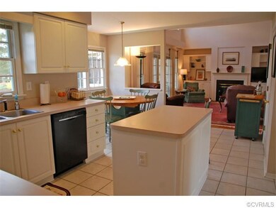 12117 Manor Park Dr, Glen Allen, VA 23059 - photo 7