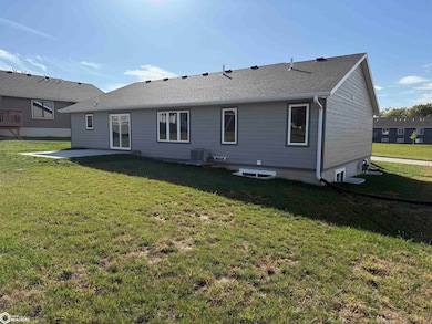 629 Meadow Ln, Carroll, IA 51401 - photo 4