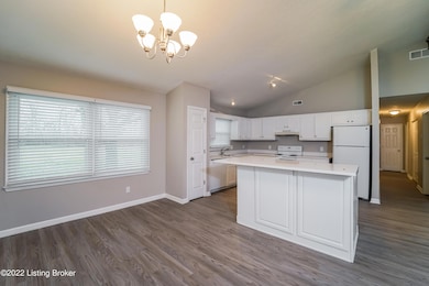 006-photo-dining-room-8014375