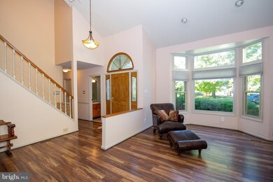 121 Starhill Ln, Catonsville, MD 21228 - photo 2