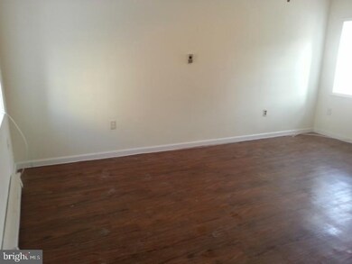 345 E Hector St, Conshohocken, PA 19428 - photo 2