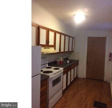 619 Mulberry St, Reading, PA 19604 - photo 5