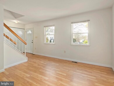 3051 White Birch Ct, Fairfax, VA 22031 - photo 3