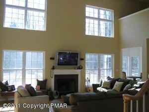 129 Skytop Rd, Pocono Pines, PA 18350 - photo 3