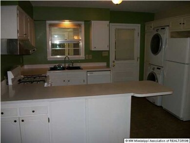 1358 Pontotoc St, Hernando, MS 38632 - photo 3