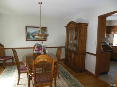 5375 Hanover Dr, Allentown, PA 18106 - photo 4