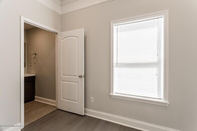 305 S Spring St-6