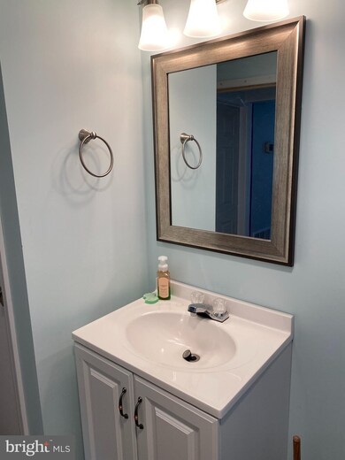 906 Point Pleasant Rd, Glen Burnie, MD 21060 - photo 7