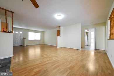 26019 Sotterley Rd, Hollywood, MD 20636 - photo 2