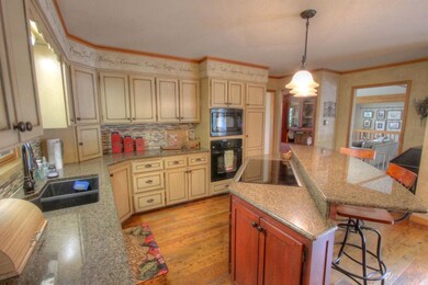 04 Kitchen