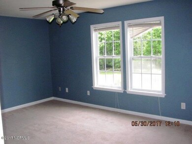 412 N Wilmington Master Bedrom