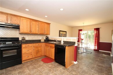 2159 Rolling Meadow Dr, Macungie, PA 18062 - photo 6