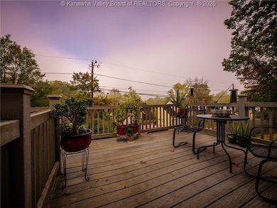 1538 Clark Rd, Charleston, WV 25314 - photo 3